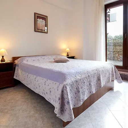 Bonetti Apartment *